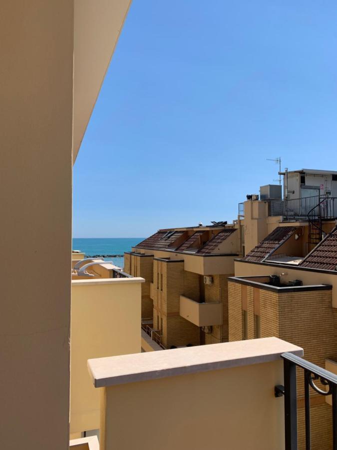 Hotel Bahia Сан-Бенедетто-дель-Тронто Экстерьер фото