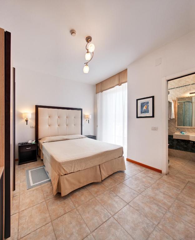 Hotel Bahia Сан-Бенедетто-дель-Тронто Экстерьер фото