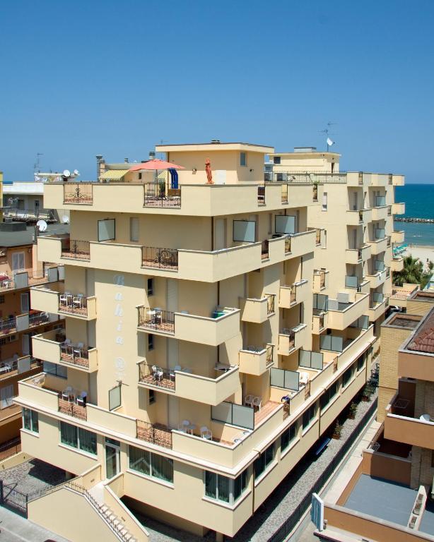 Hotel Bahia Сан-Бенедетто-дель-Тронто Экстерьер фото