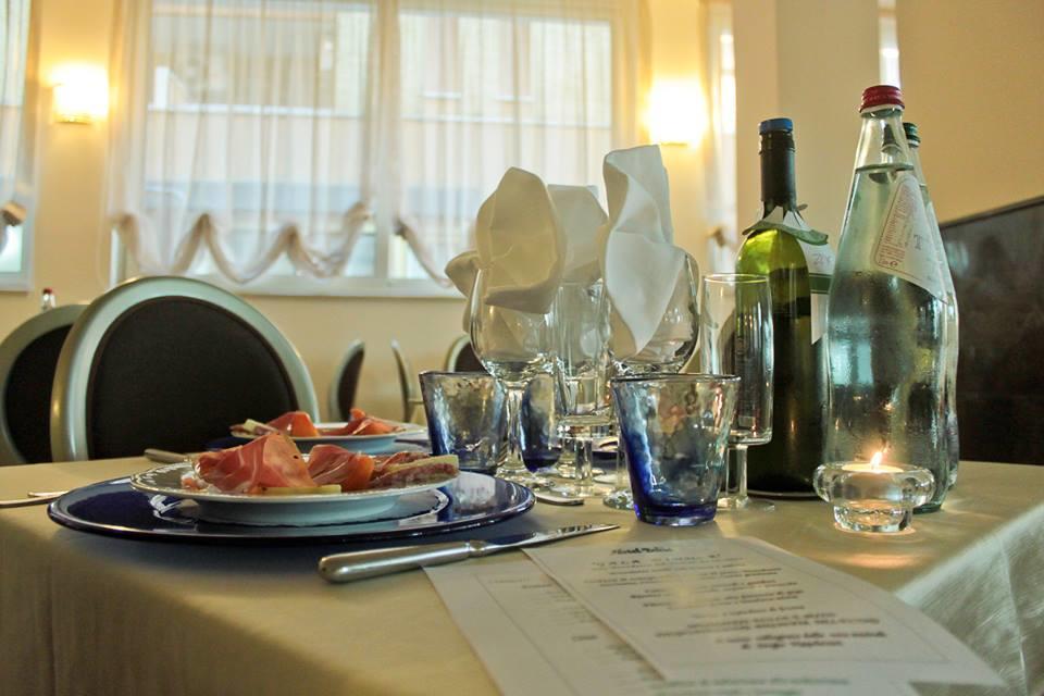 Hotel Bahia Сан-Бенедетто-дель-Тронто Экстерьер фото